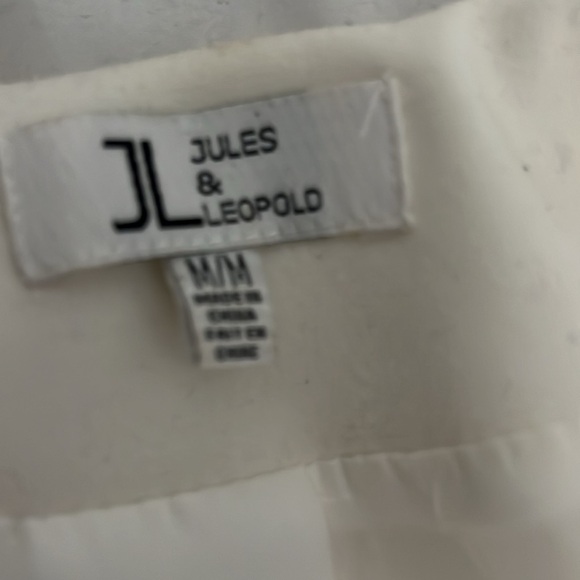 Women’s like new cream blazer with gold embellishment - size; MED - Picture 6 of 6